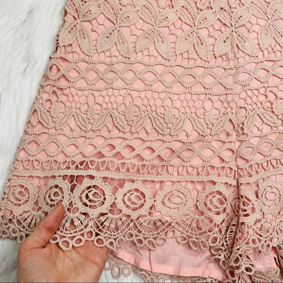 SEE NEW LISTING! LUSH Blush Pink Crochet Lace Sleeveless Romper - Picture 4 of 8
